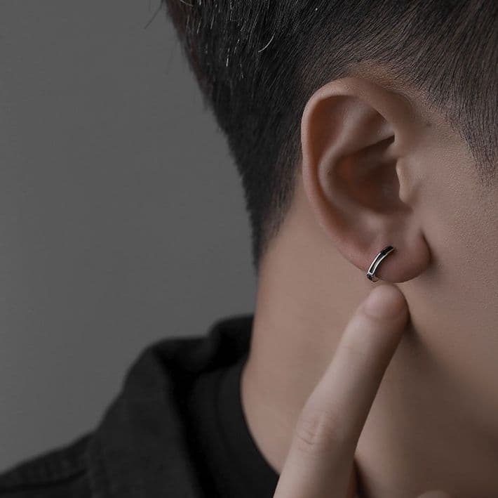 メンズピアス モダンフープピアス