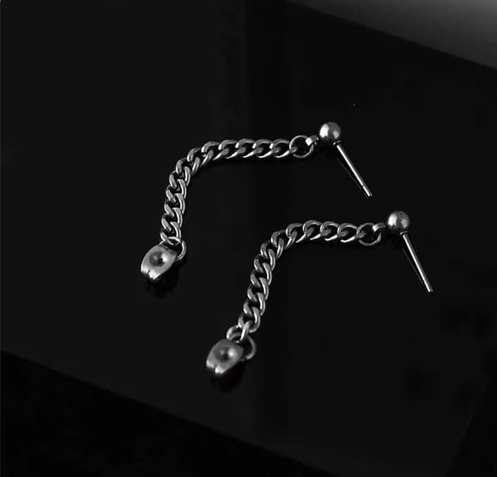 メンズピアス チェーンピアス 揺れるチェーンフープピアス